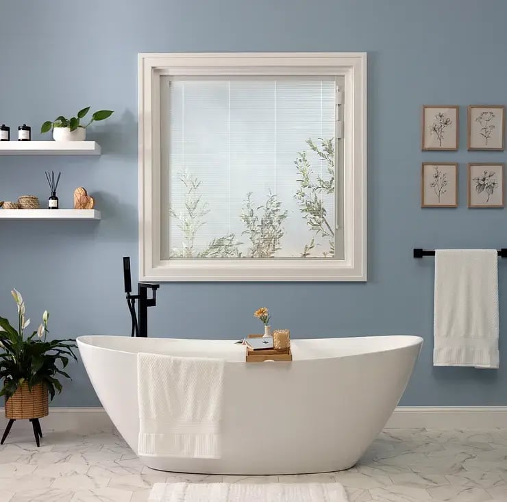 Blinds+GlassXL_Bath_Closed_Slats_Open